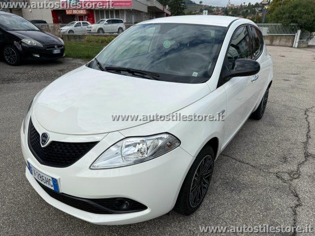 LANCIA Ypsilon 1.2 69 CV 5 porte GPL Ecochic Gold