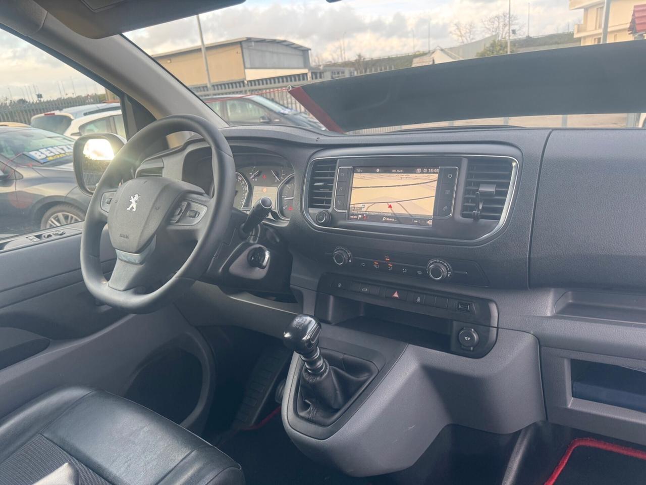 Peugeot Expert BlueHDI Passo medio con porta laterale