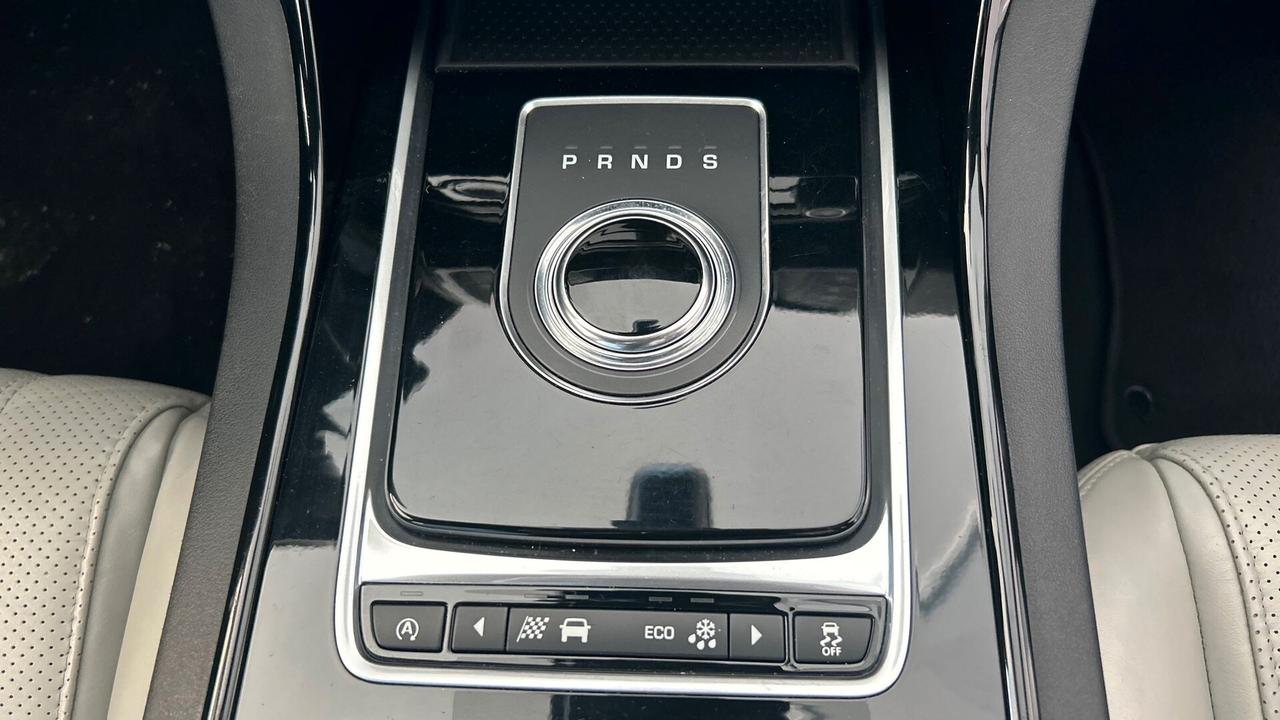 Jaguar XE 2.0 D Turbo aut. Prestige