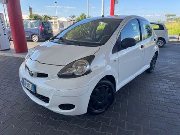 Toyota Aygo 1.0 12V VVT-i 5 porte Sol Connect