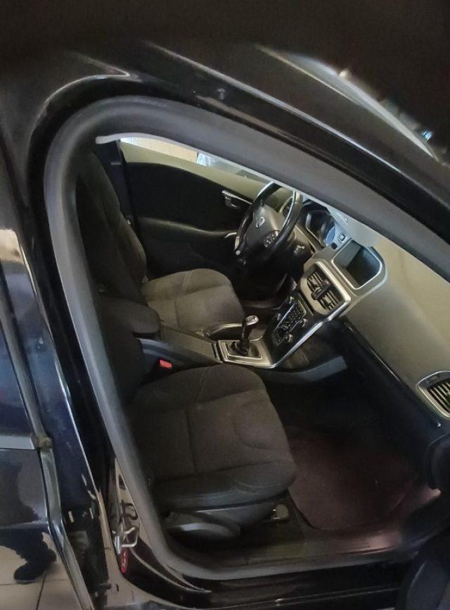 VOLVO V40 D2 1.6 Business