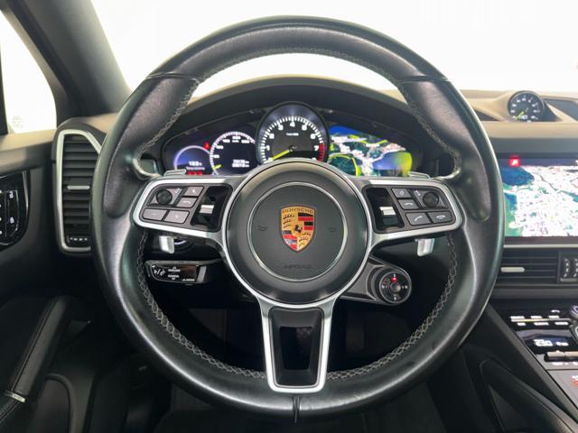 PORSCHE Cayenne 3.0 V6 E-Hybrid / CHRONO / P.H.A.S.M. / TETTO