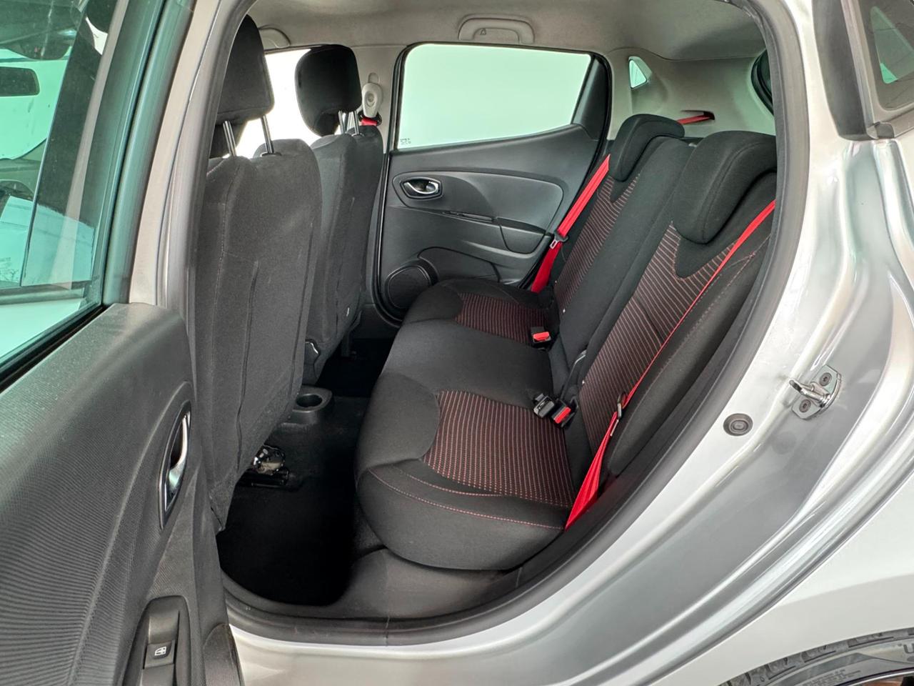 Renault Clio RS 1.6 16v 200cv edc