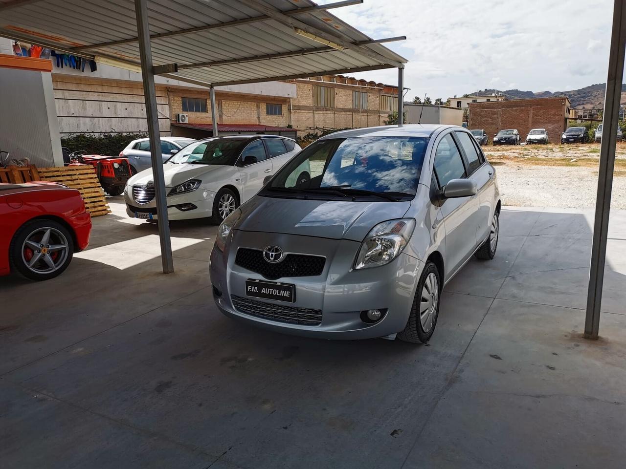 Toyota Yaris 1.3 2010