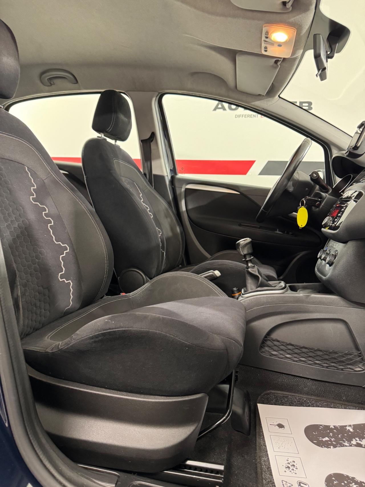 Fiat Punto 1.2 8V 5 porte Lounge*NEOPATENTATI*