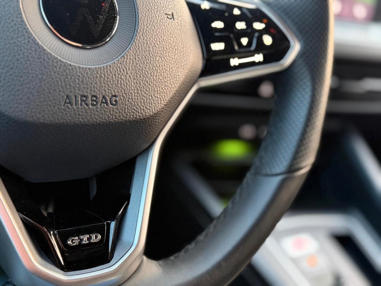 Volkswagen Golf 2.0 TDI DSG GTD