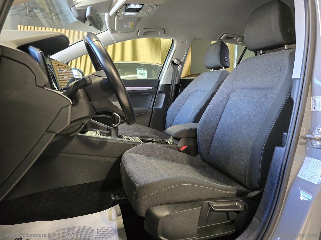 VOLKSWAGEN Golf 1.0 TSI EVO Life