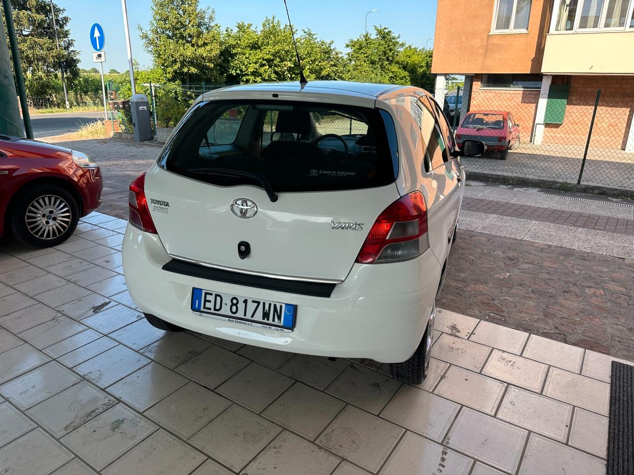 Toyota Yaris 1.0 (12 Rate)