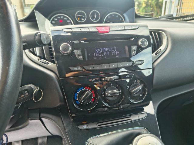 LANCIA Ypsilon 0.9 TwinAir 85 CV 5 porte Metano Ecochic Elefantin