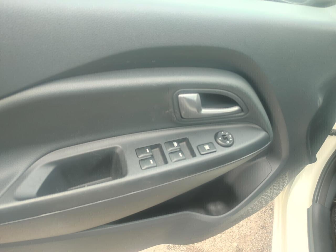 KIA RIO 1.2 60000KM UNICOPROPRIETARIO
