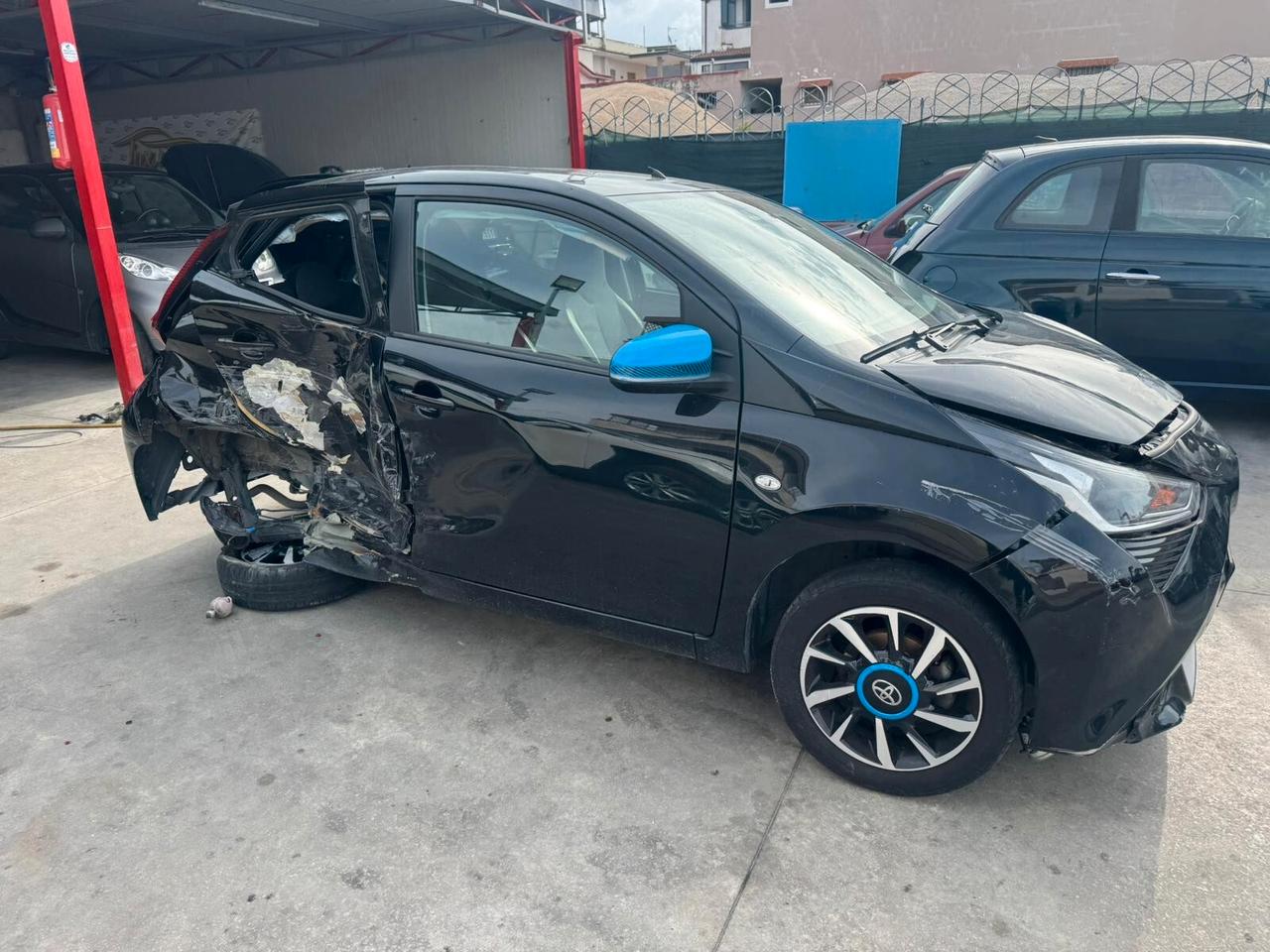 Toyota Aygo 1.0 sinistrato - 2018