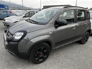 Fiat Panda 1.0 FireFly Hybrid City Cross neopatentati