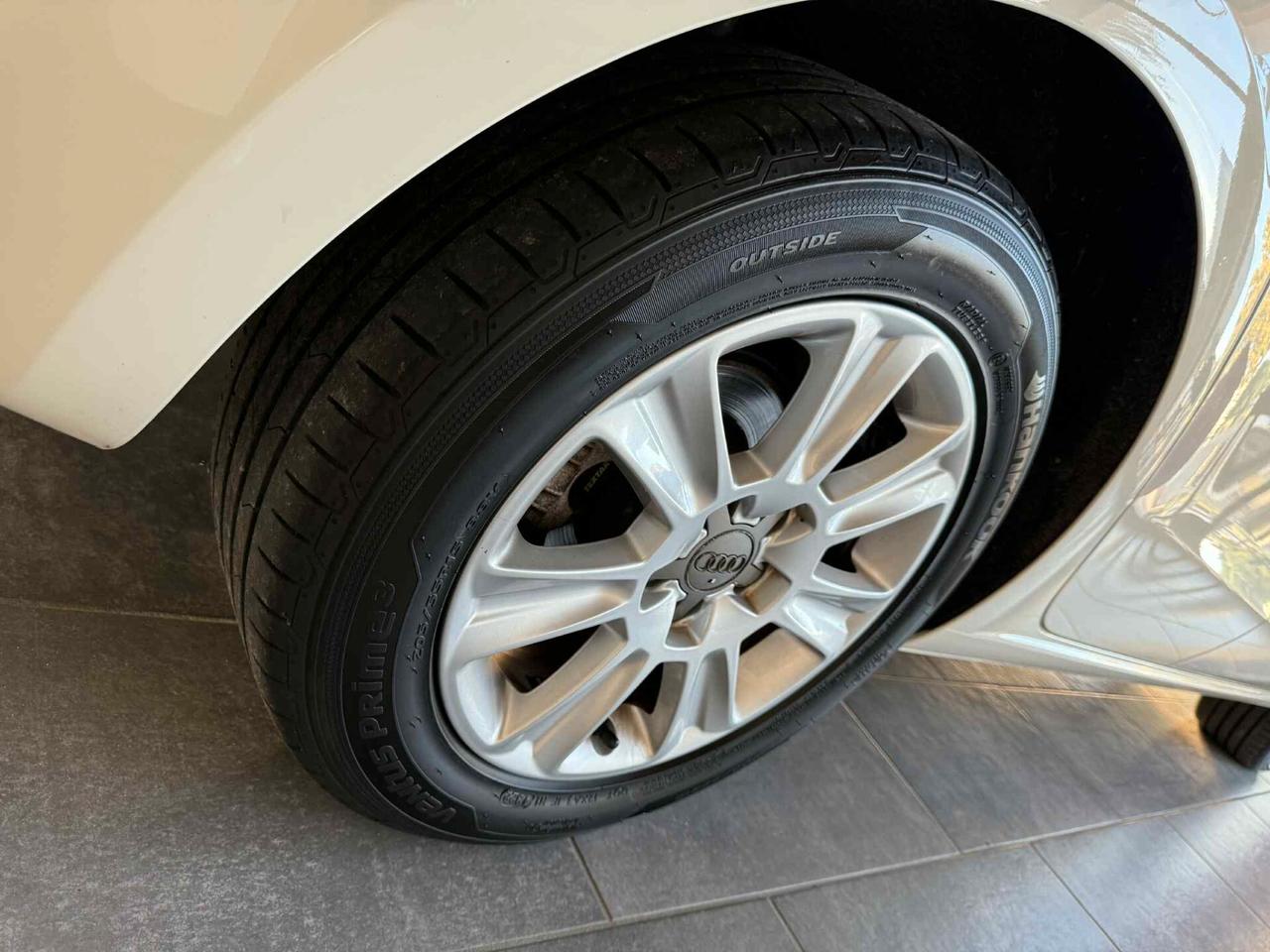 Audi A1 1.2 TFSI Ambition 86CV NEOPATENTATI