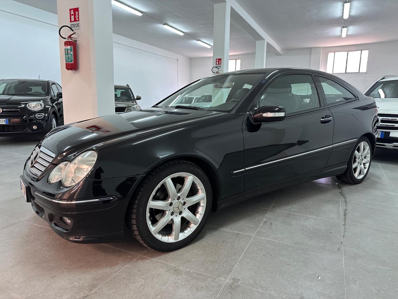 Mercedes-benz C 220 C 220 CDI cat Sportcoupé Elegance Sport