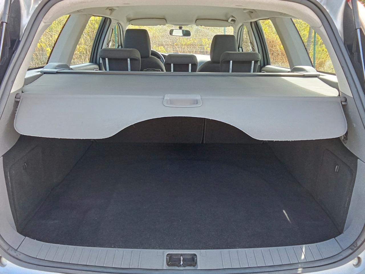 FORD Focus +SW 1.6 TDCI 90 RESTYLING