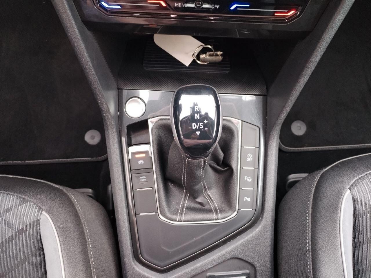 Volkswagen Tiguan 2.0 TDI 150 CV SCR DSG R-Line