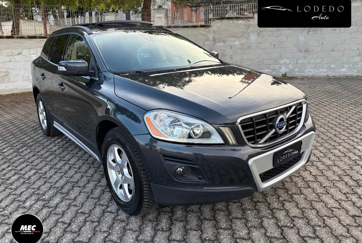 Volvo XC60 2.4 D5 Momentum “Tetto apribile” full optional