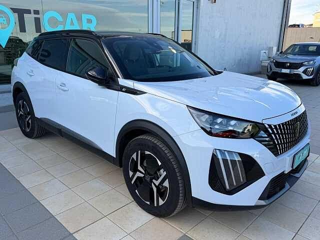 Peugeot 2008 motore elettrico 136 CV GT