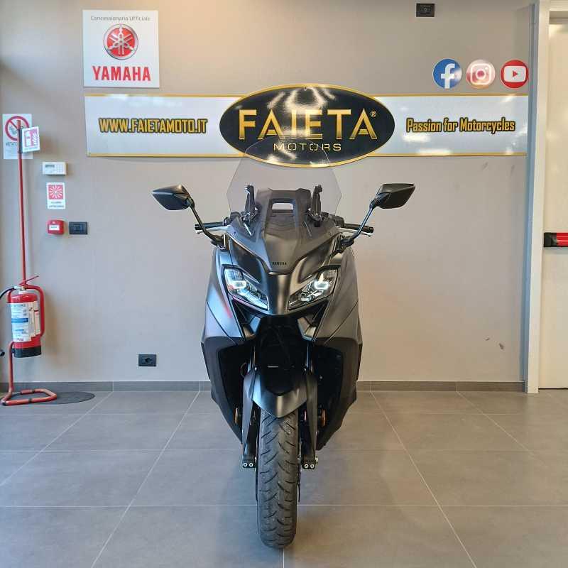 Yamaha T-Max 560 - 2024
