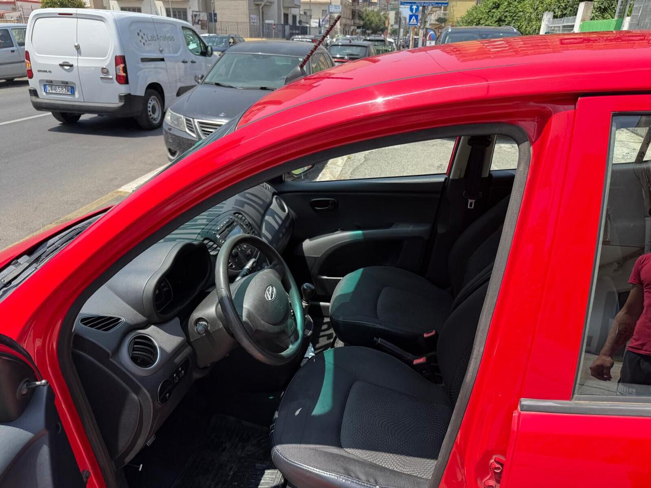 Hyundai i10 1.1 BENZINA - ANNO 04/2012 - NEOPATENTATO