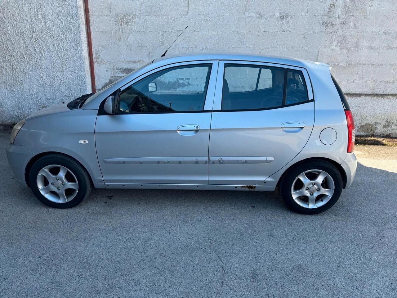 Kia Picanto 1100 Disel