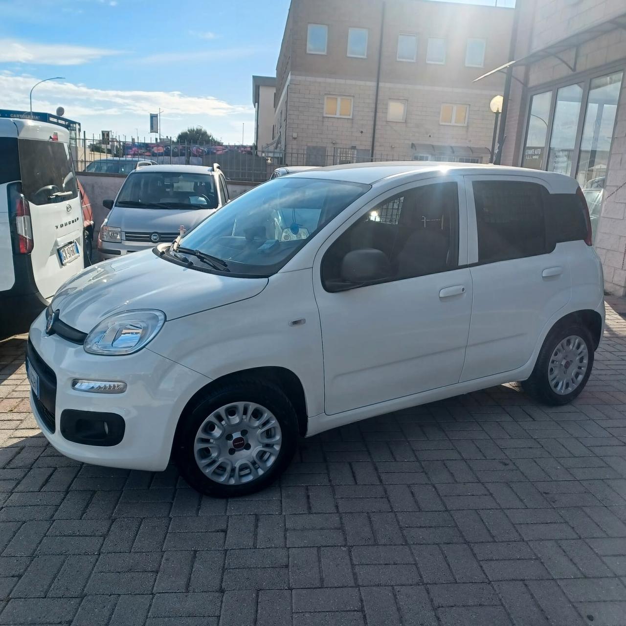 35188KM FIAT PANDA VAN 1.0 HYBRID IVA ESPOSTA