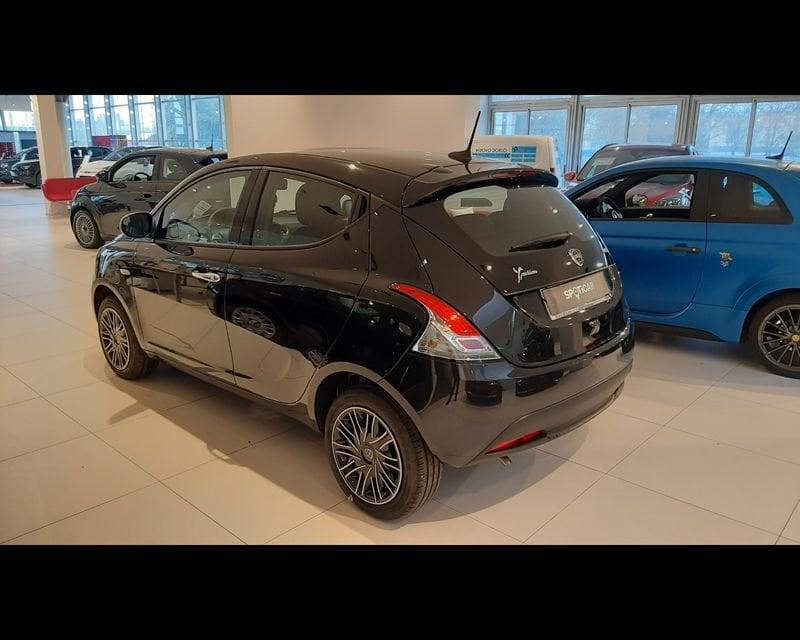 Lancia Ypsilon 1.0 FireFly 5 porte S&S Hybrid Gold
