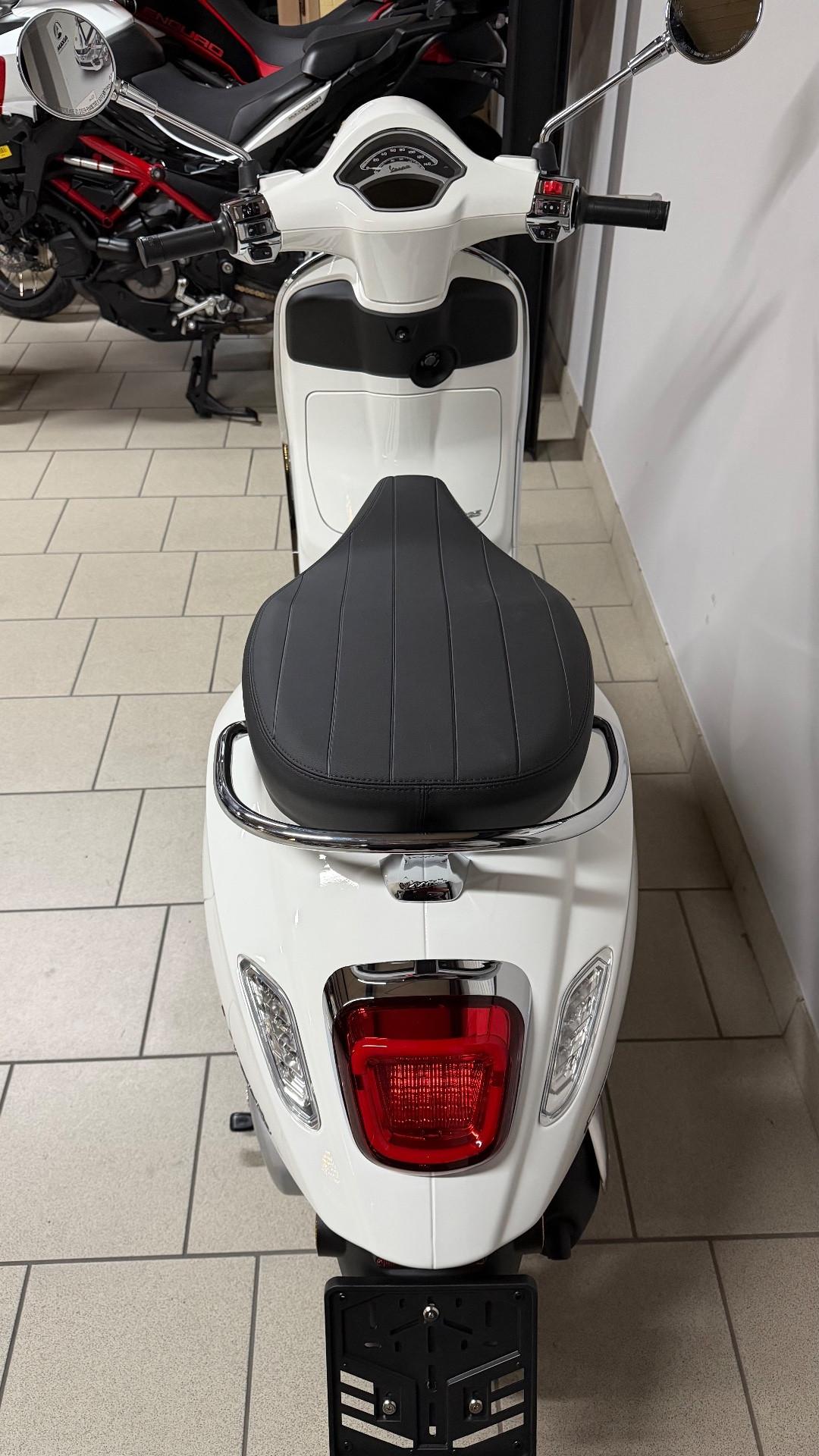 Piaggio Vespa 125 Primavera