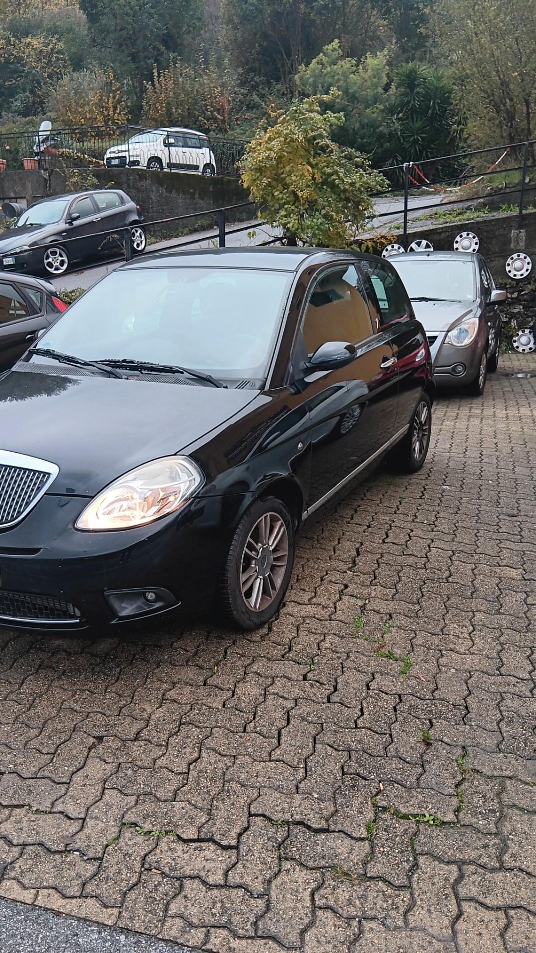 Lancia Ypsilon 1.2 Argento