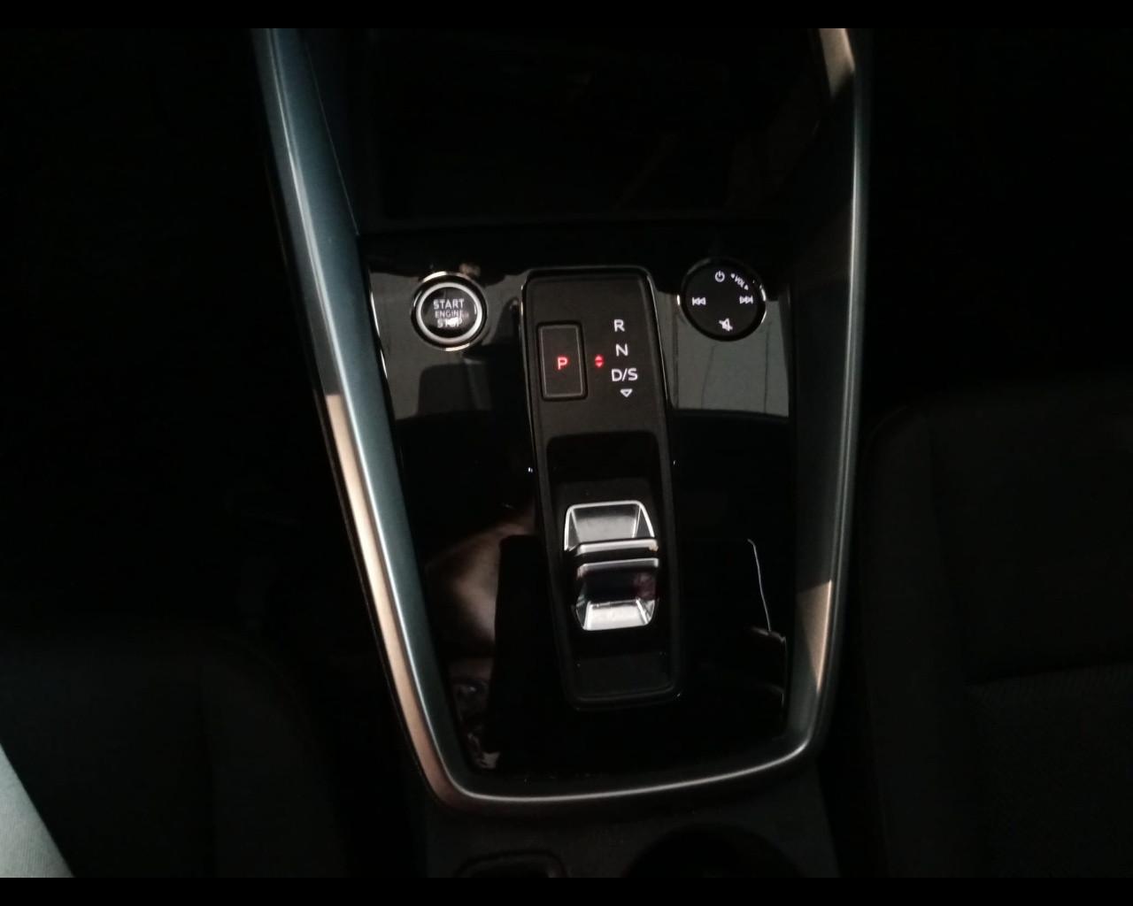 AUDI A3 IV 2020 Sportback - A3 Sportback 30 1.5 g-tron Business A