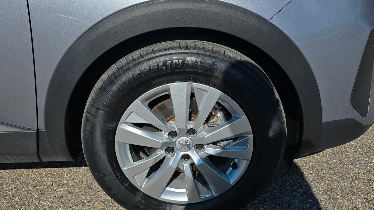 Peugeot 3008 BlueHDi 130 S&S EAT8 Active Pack