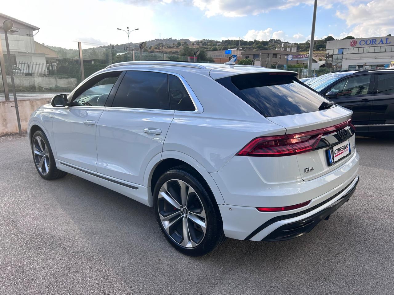 Audi Q8 50 TDI 286 CV quattro S-Line allestimento RS
