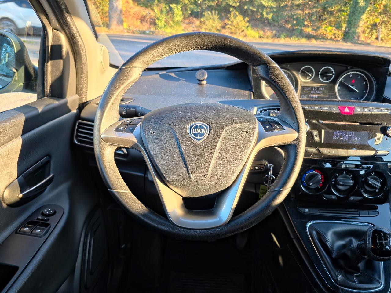 Lancia Ypsilon 1.3 MJT 16V 95 CV 5 porte S&S Elle E5B Manuale NEO 2015
