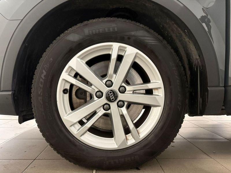 Audi Q3 45TFSI e S-tronic Business anche a314€