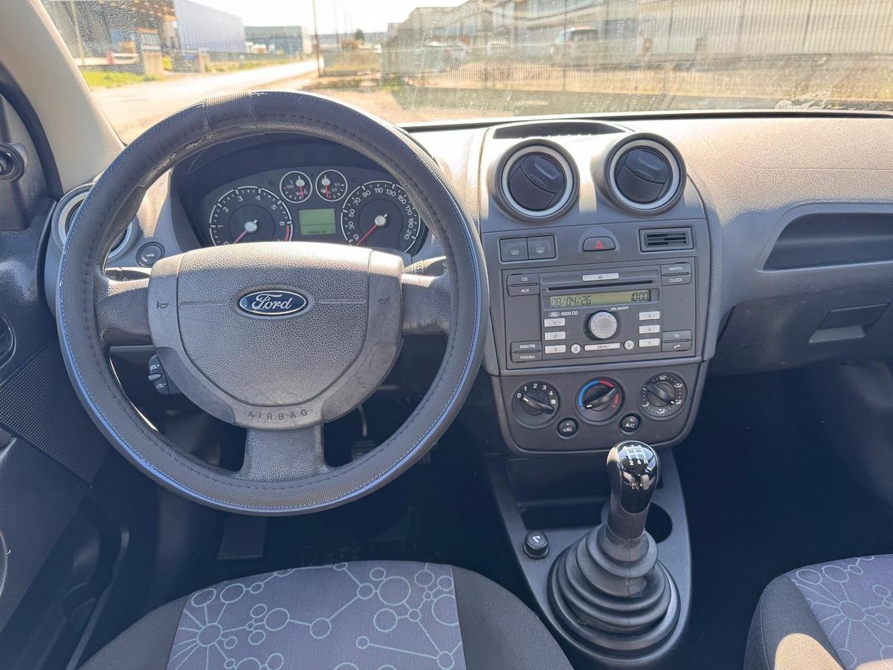 Ford Fiesta 1.2 16V 5p. Ghia km 144000