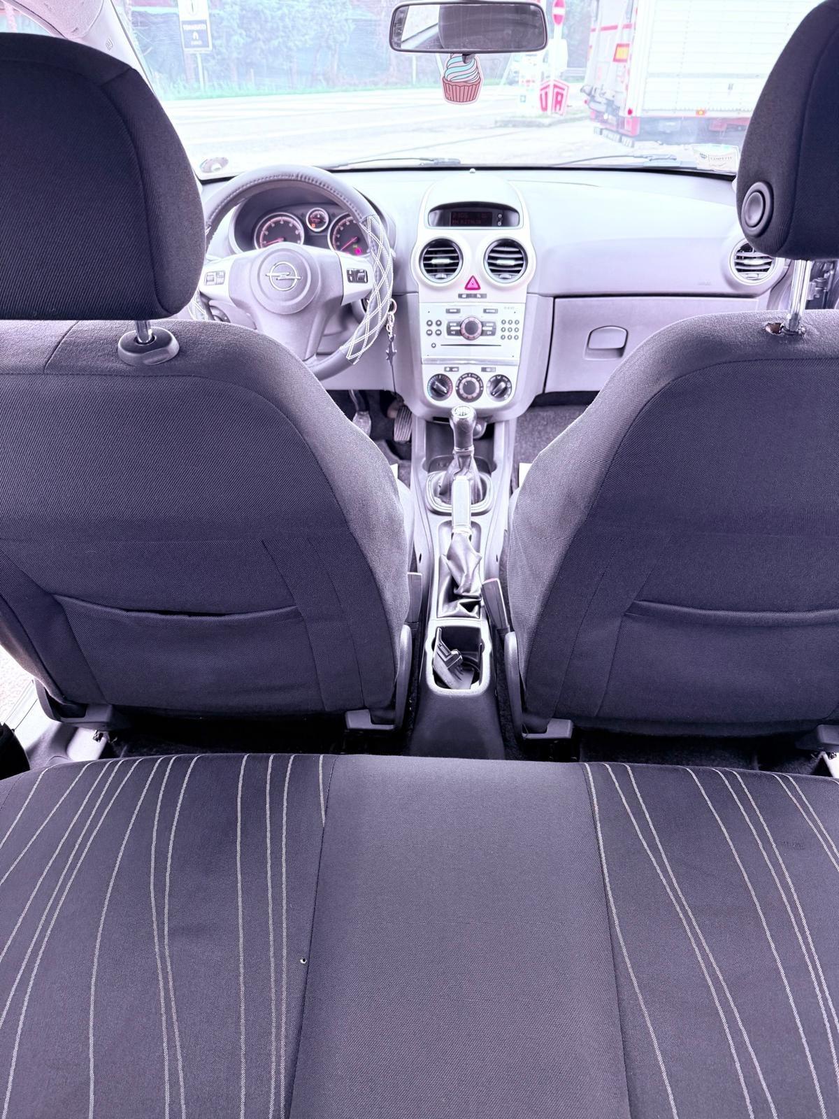 Opel Corsa 1.2 3 porte Sport Ok neopatentati