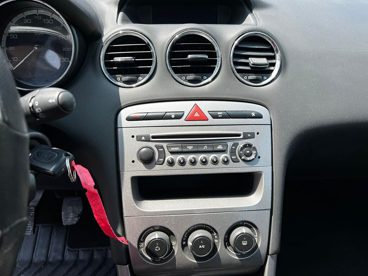 Peugeot 308 1.6 8V e-HDi 112CV Stop&Start SW Sport