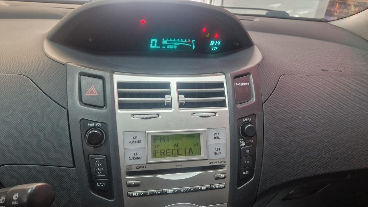 Toyota Yaris 1.0 5 porte Sol