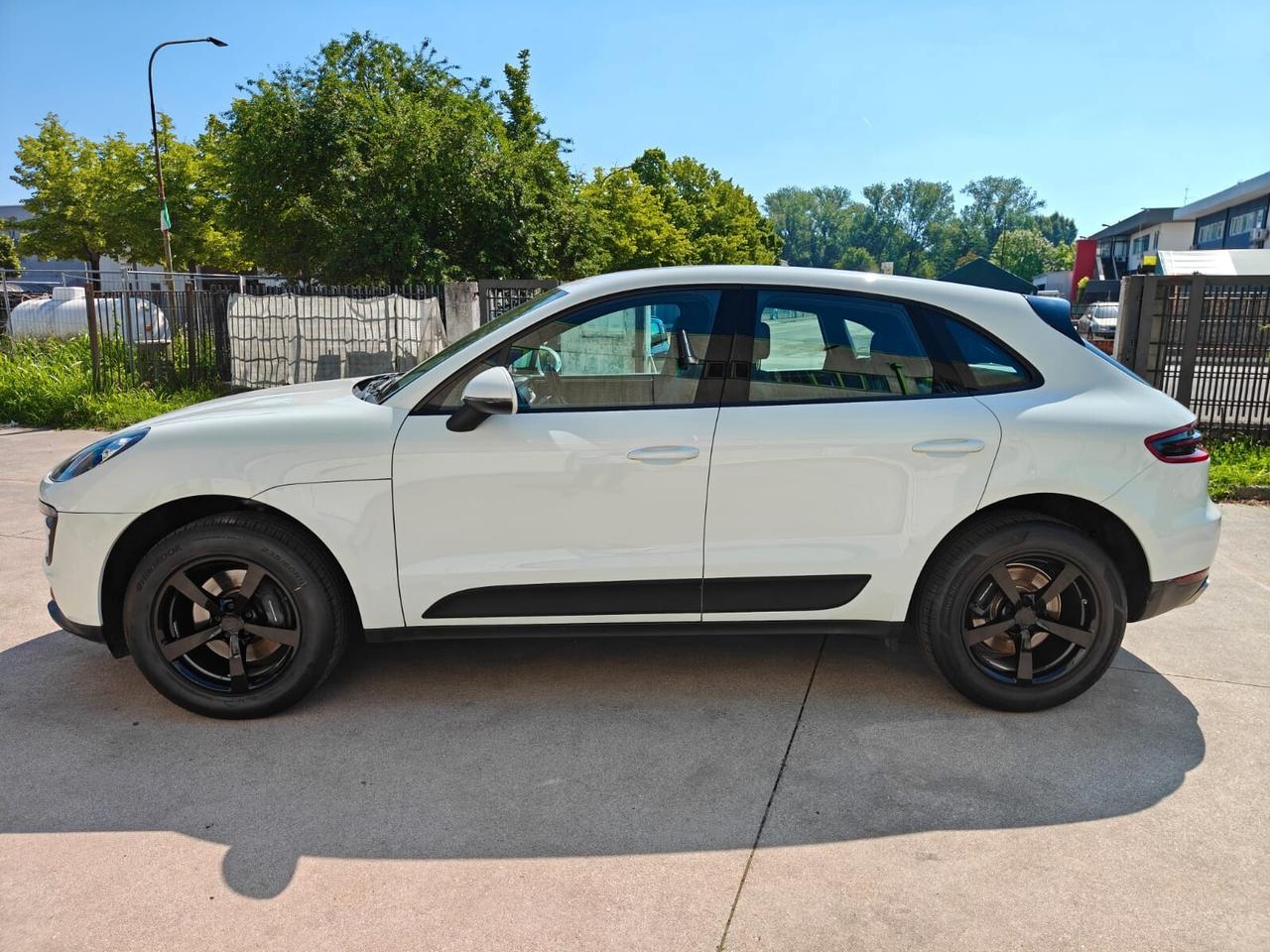 Porsche Macan 2.0 252cv pdk
