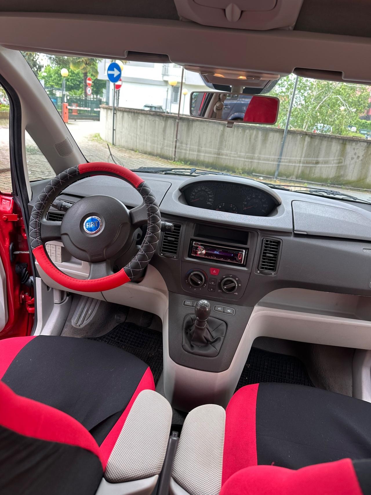 Fiat Idea 1.4 16V Emotion