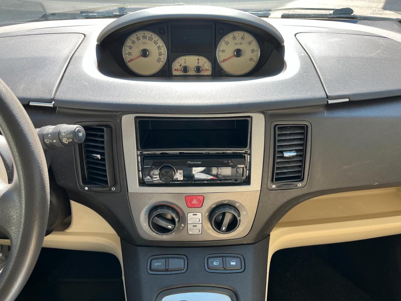 Lancia MUSA 1.4 16V DFN Gold