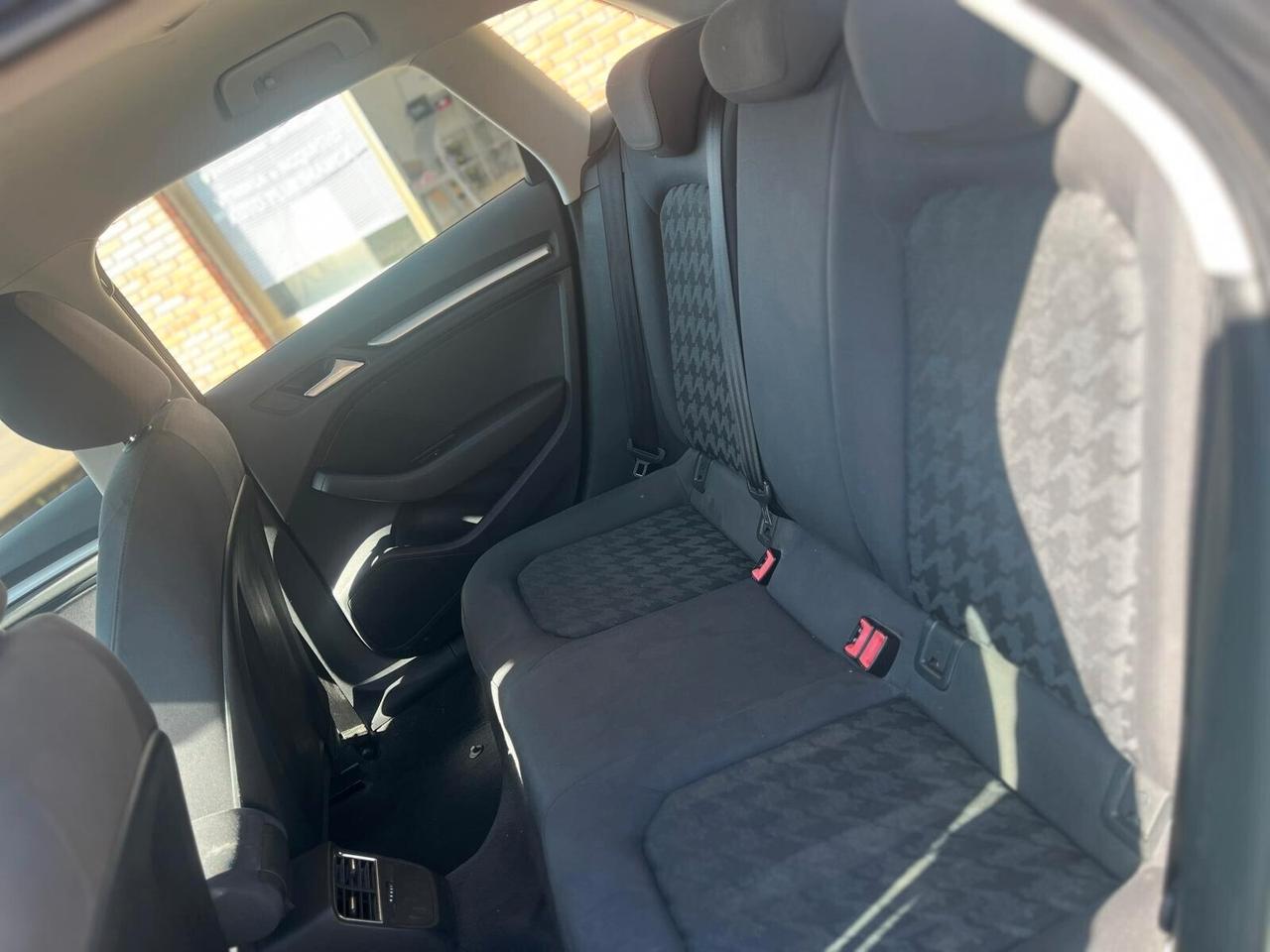 Audi A3 SPB 1.6 TDI clean diesel quattro Attraction