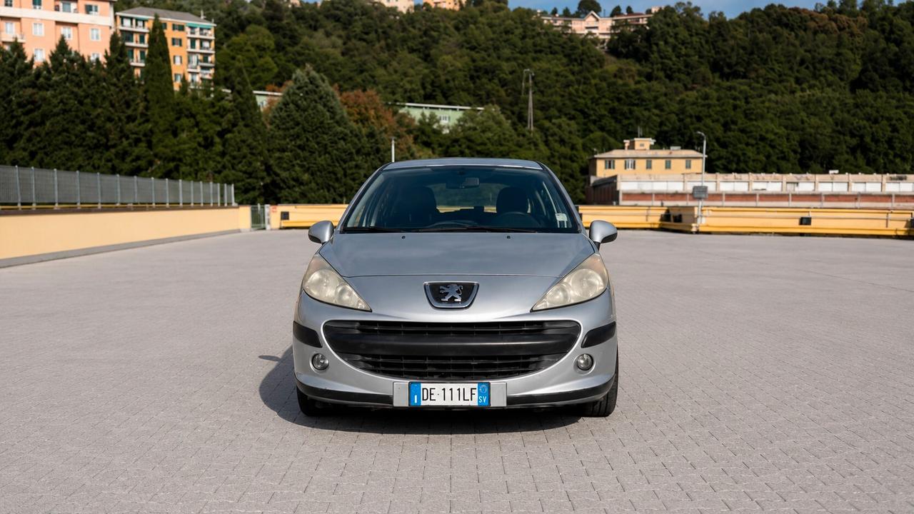 PEUGEOT 207 1.4 HDI – OK NEOPATENTATI – UNICO PROPRIETARIO