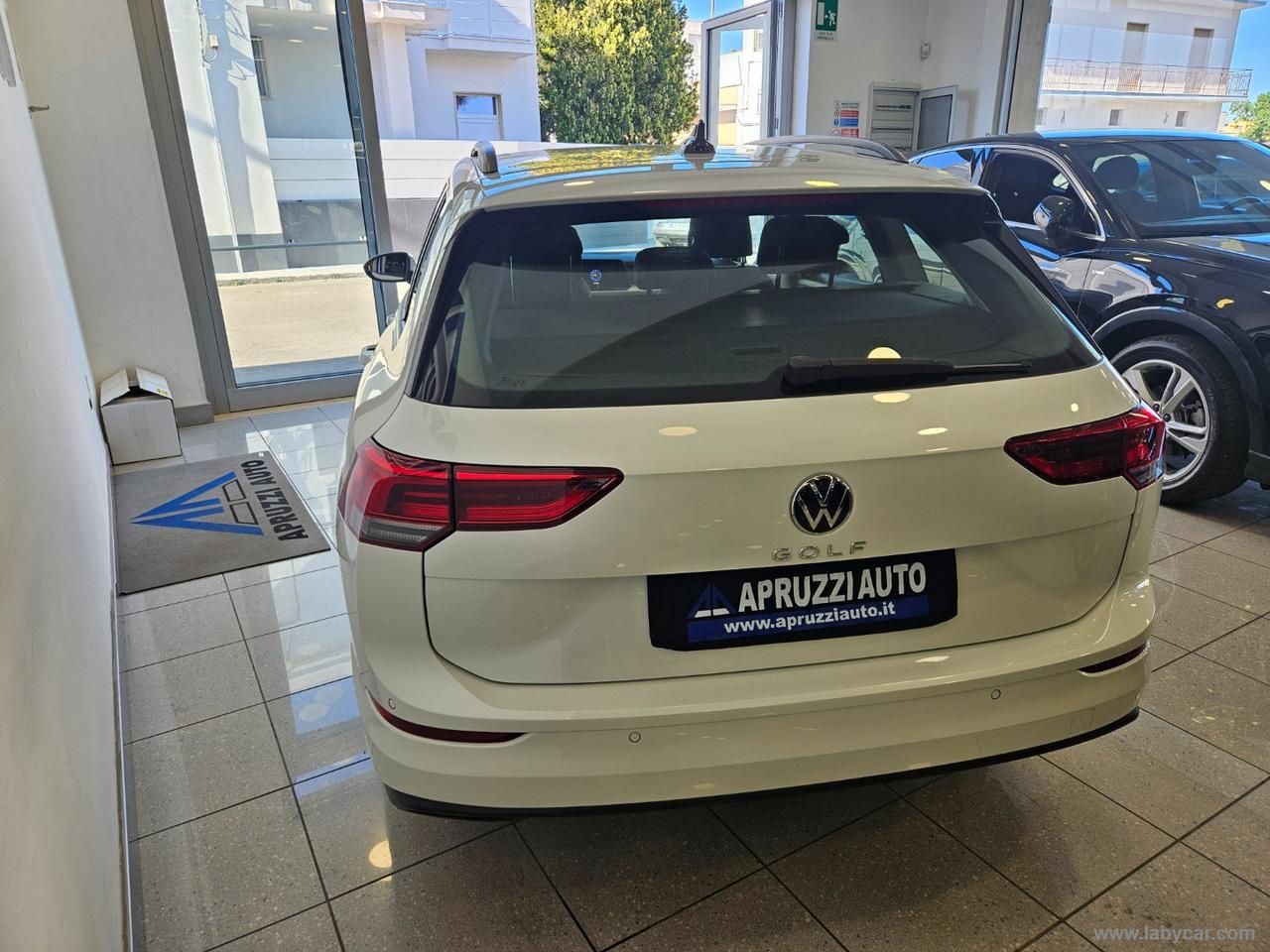 VOLKSWAGEN Golf Variant 2.0 TDI 115 CV SCR Life