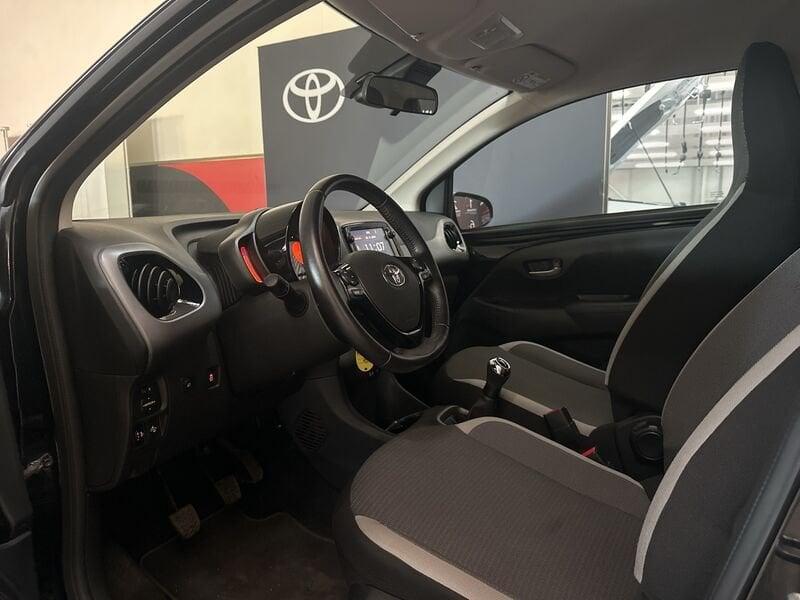 Toyota Aygo Connect 1.0 VVT-i 72 CV 5 porte x-play