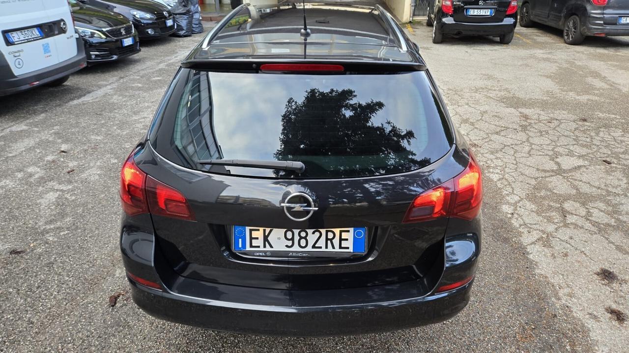 Opel Astra 1.7 CDTI 110CV Sports Tourer Cosmo