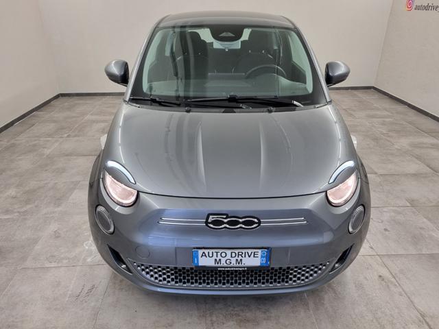 FIAT 500e 3+1 42 kWh La Prima