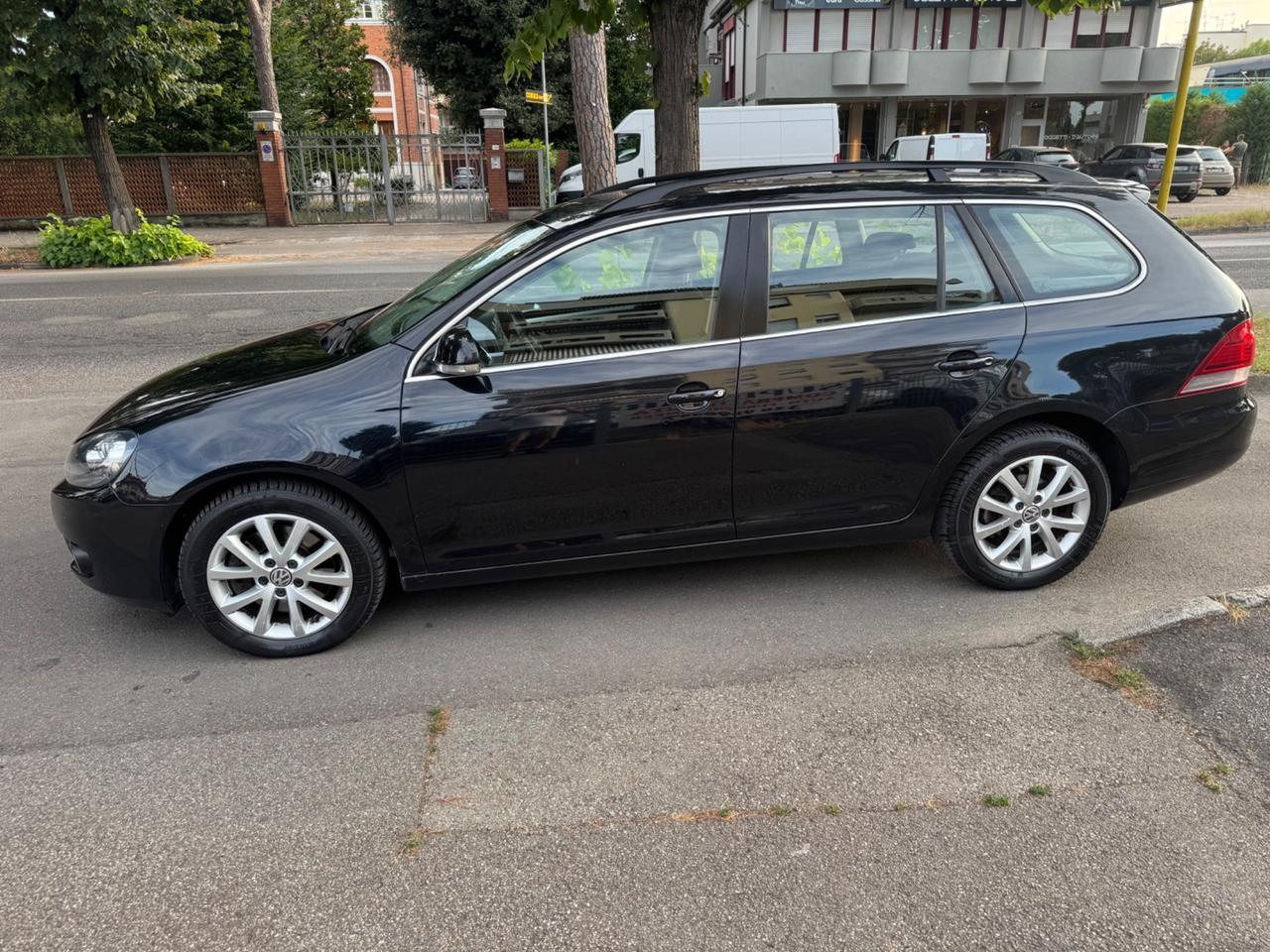 Vw Golf Variant 2.0 TDI neopaten garanzia 12 mesi