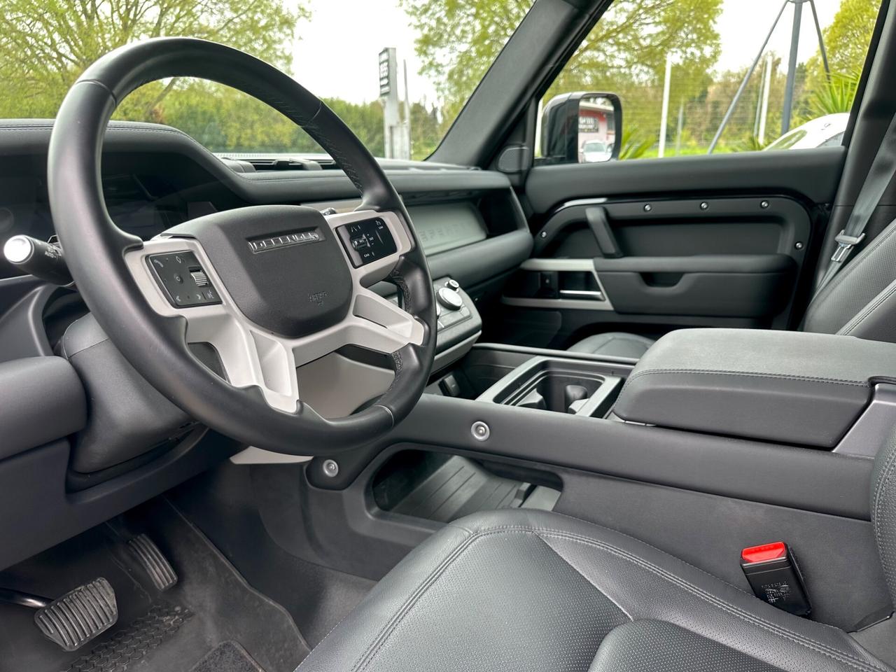 Land Rover Defender 110 3.0D I6 200 CV AWD Auto X-Dynamic SE Sospensioni Balck Edition Permute Rate Garantita