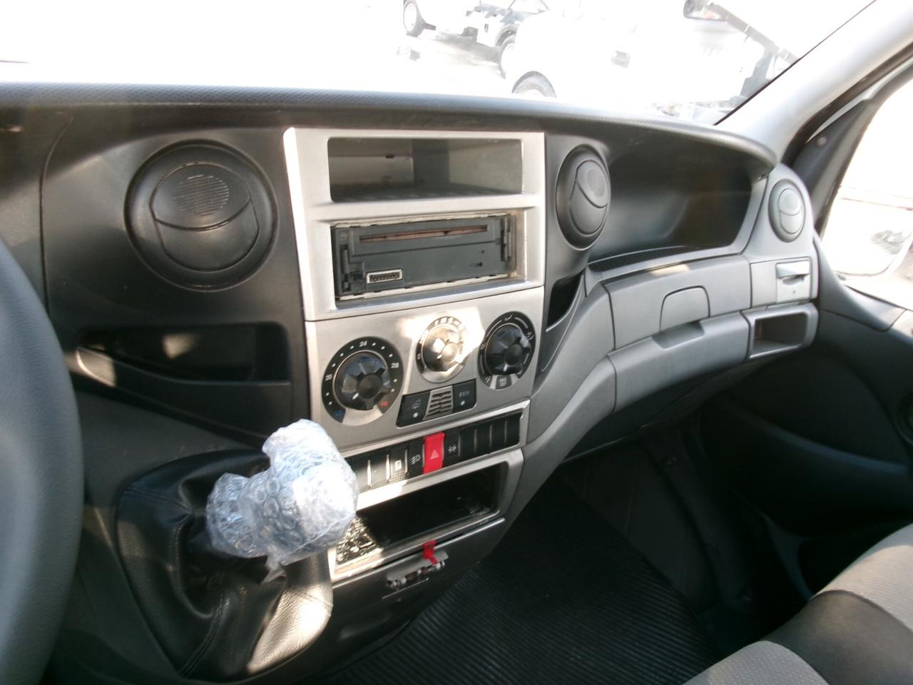 Iveco Daily 35C18 3000 180CV DOPPIA CABINA 7P CASSONE FISSO 3.30 METRI